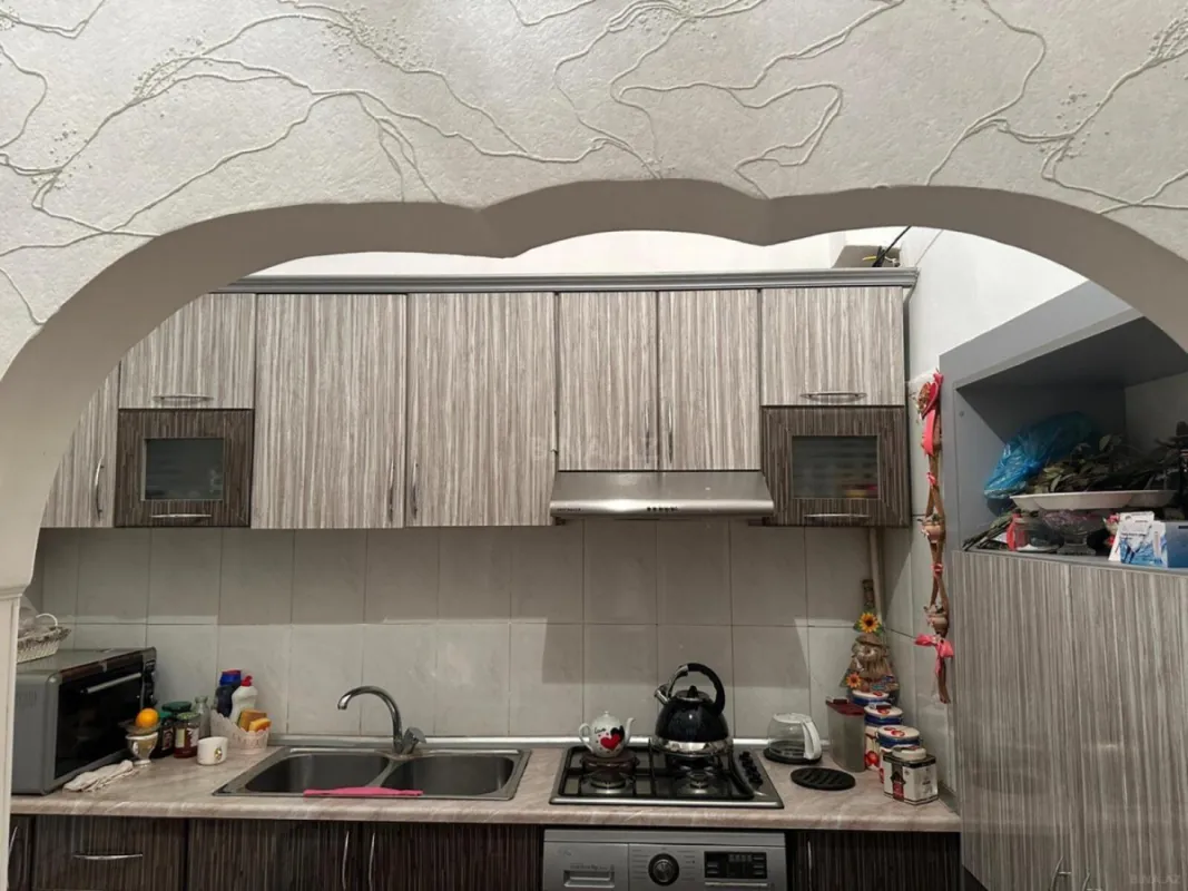 Satılır 4 otaqlı mənzil 112 m²