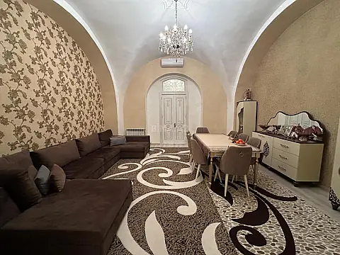 Satılır 4 otaqlı mənzil 112 m² — Bakı 4 otaq 112.00 m²