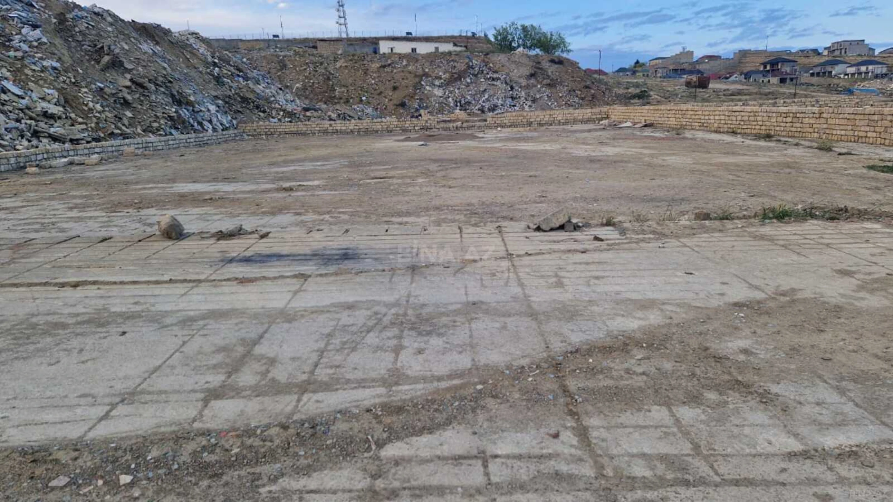 Satılır torpaq sahəsi 15 m²