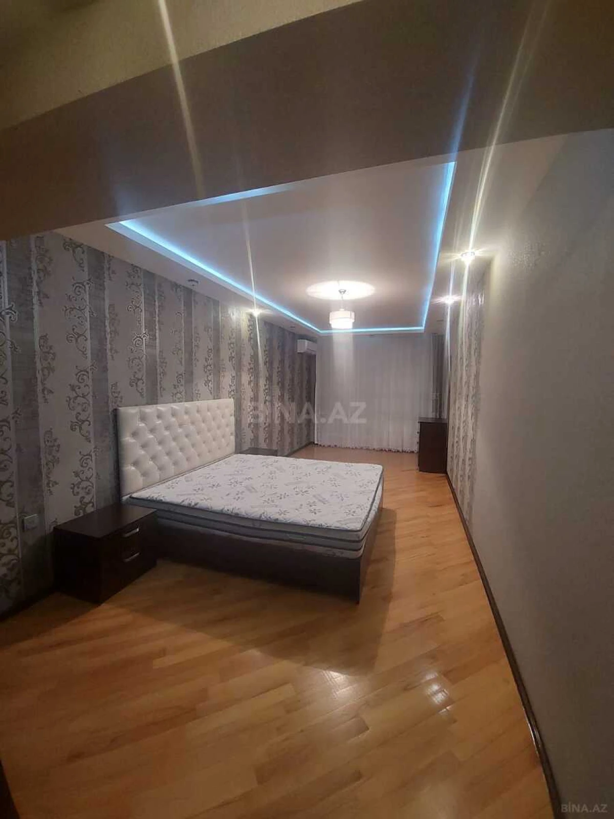 Kirayə verilir 3 otaqlı mənzil 155 m²