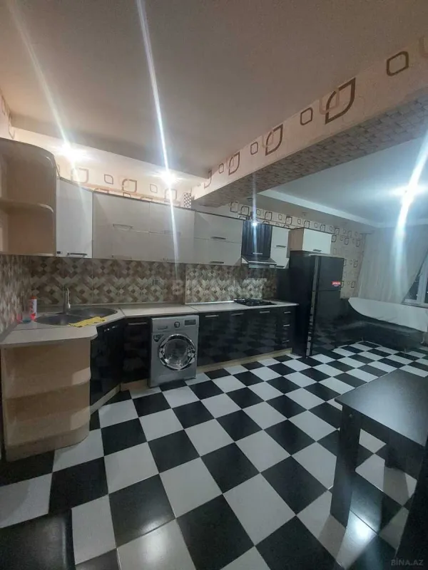 Kirayə verilir 3 otaqlı mənzil 155 m²