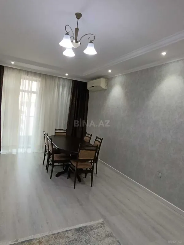 Kirayə verilir 2 otaqlı mənzil 100 m²