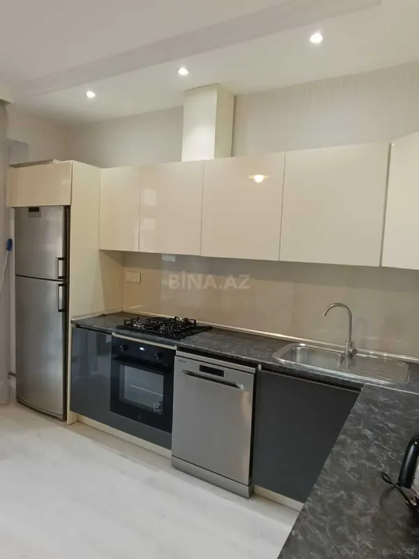 Kirayə verilir 2 otaqlı mənzil 100 m²
