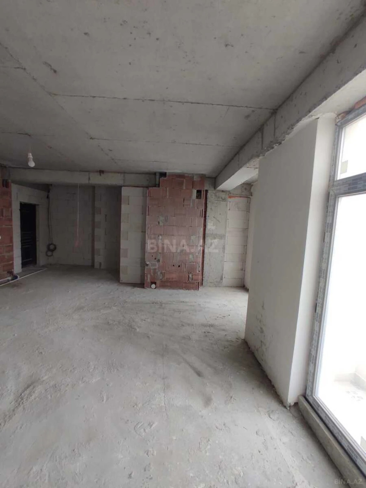 Satılır 2 otaqlı mənzil 65 m²