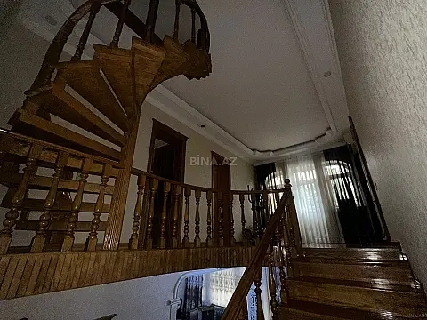 Kirayə verilir 7 otaqlı həyət evi 500 m²