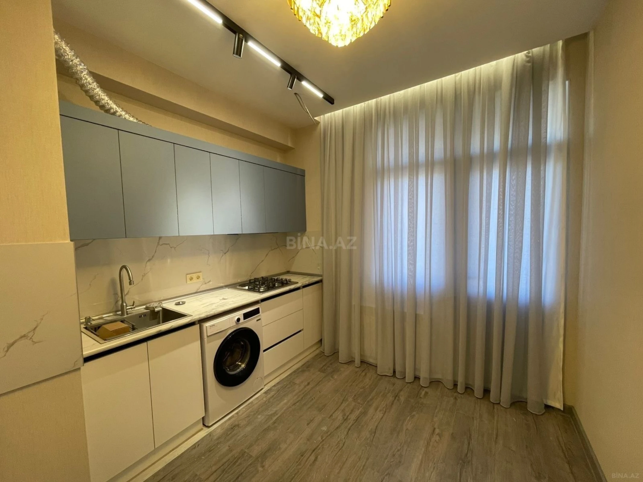 Kirayə verilir 2 otaqlı mənzil 100 m²