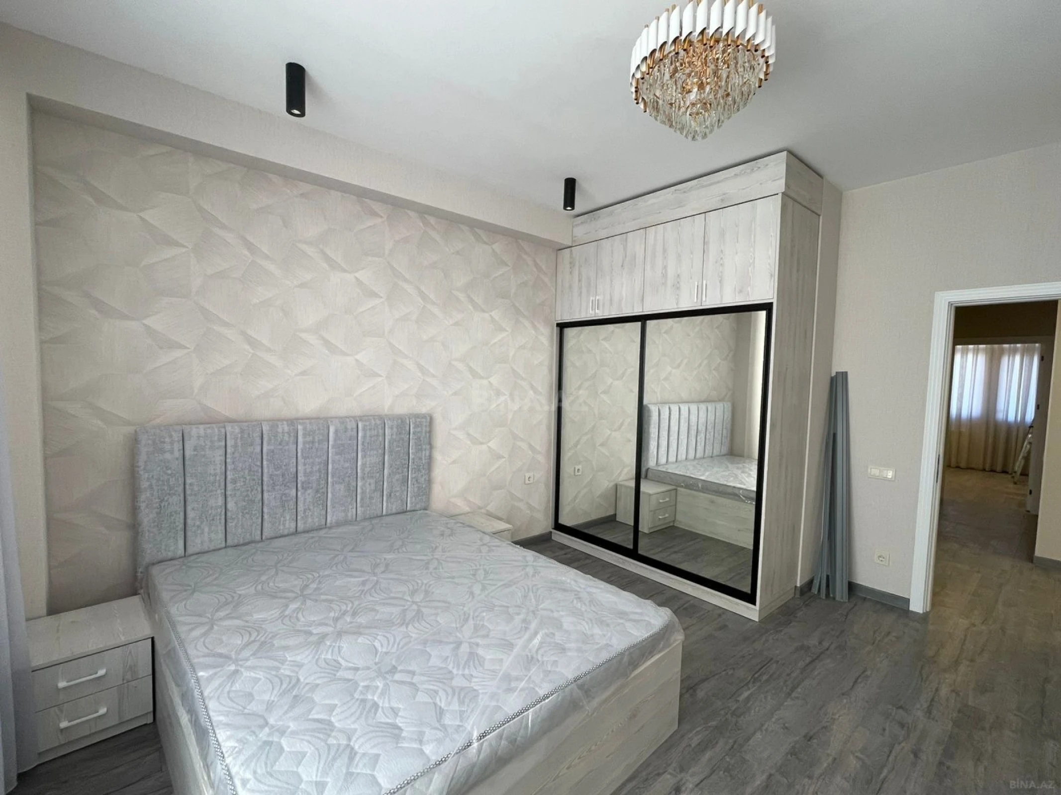 Kirayə verilir 2 otaqlı mənzil 100 m²