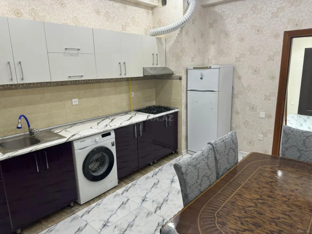 Kirayə verilir 3 otaqlı mənzil 110 m²