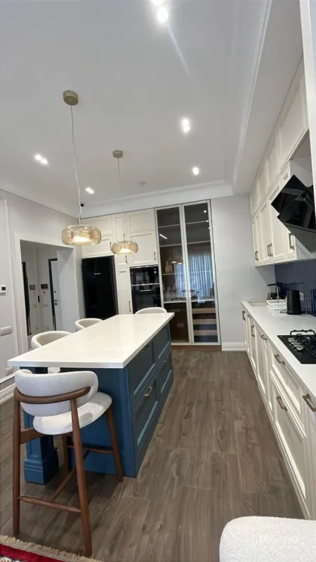 Satılır 3 otaqlı mənzil 112.4 m²