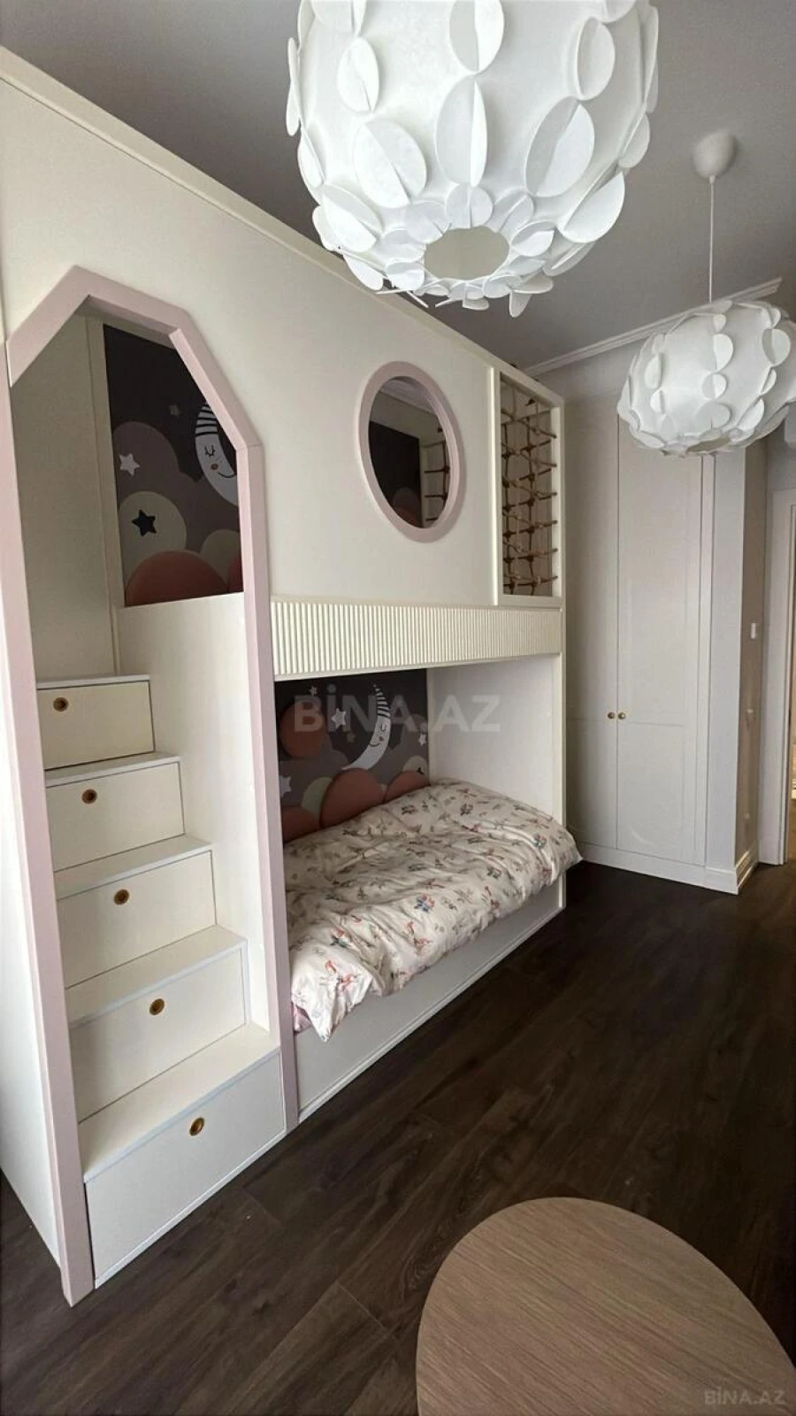 Satılır 3 otaqlı mənzil 112.4 m²