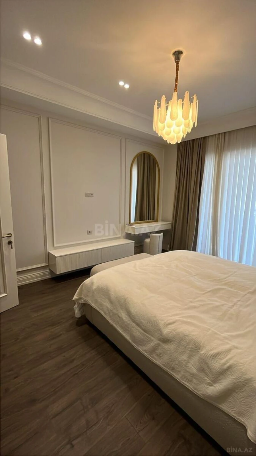 Satılır 3 otaqlı mənzil 112.4 m²
