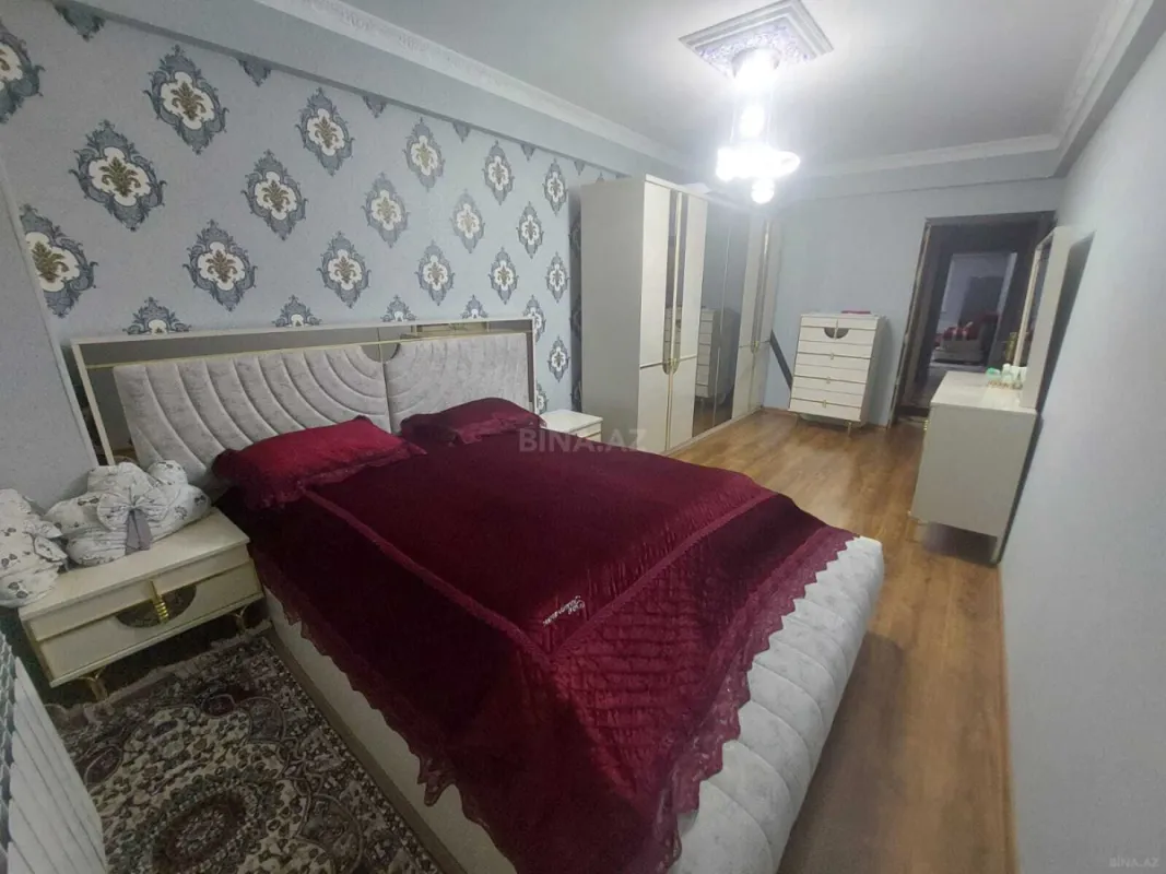 Satılır 3 otaqlı mənzil 134 m²