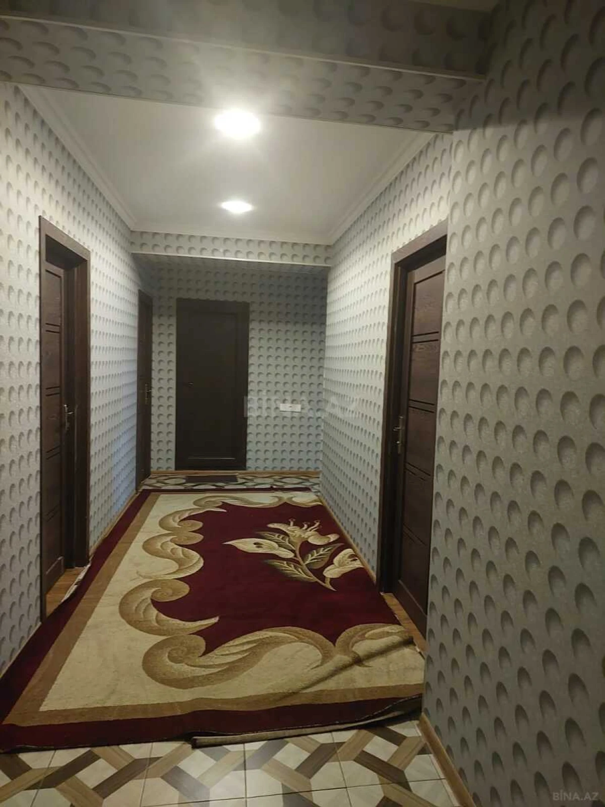 Satılır 3 otaqlı mənzil 134 m²