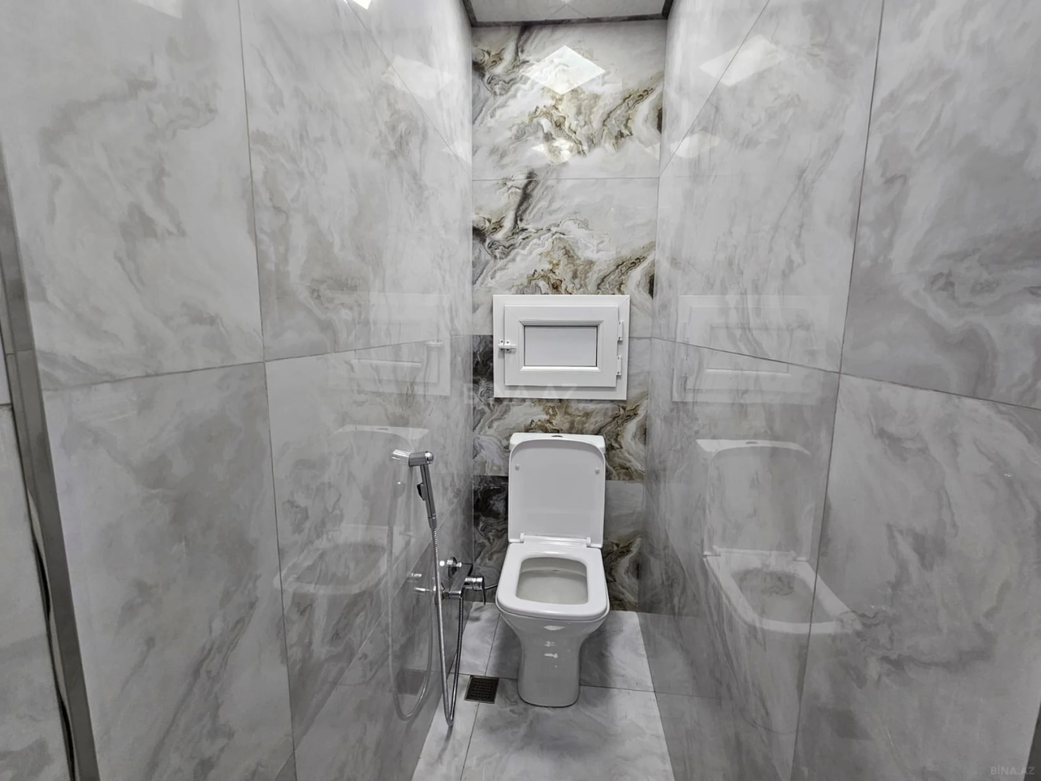 Satılır 2 otaqlı mənzil 55 m²