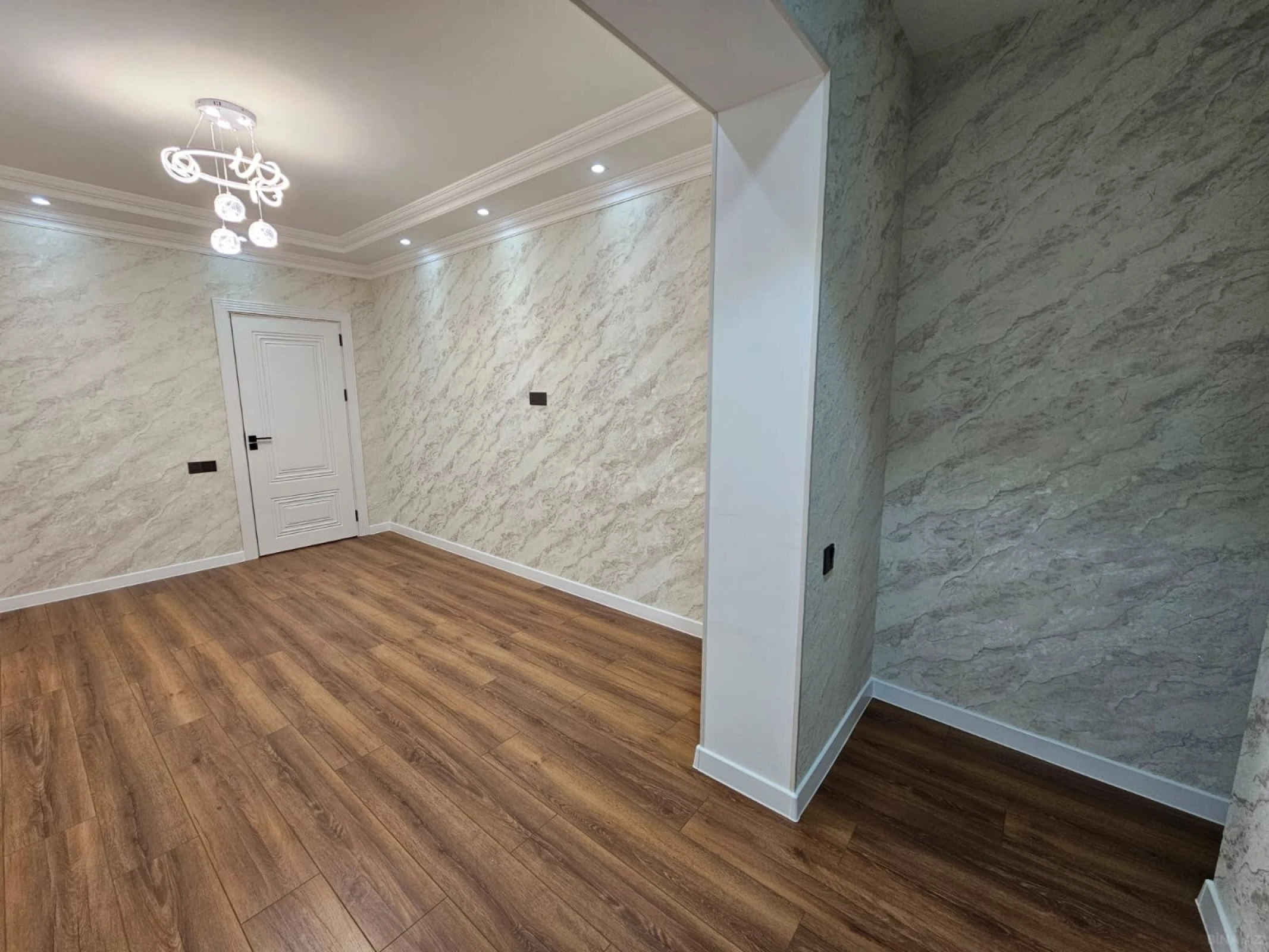 Satılır 2 otaqlı mənzil 55 m²