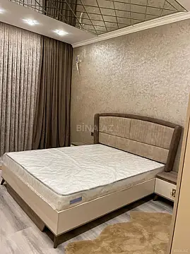 Kirayə verilir 2 otaqlı mənzil 105 m²