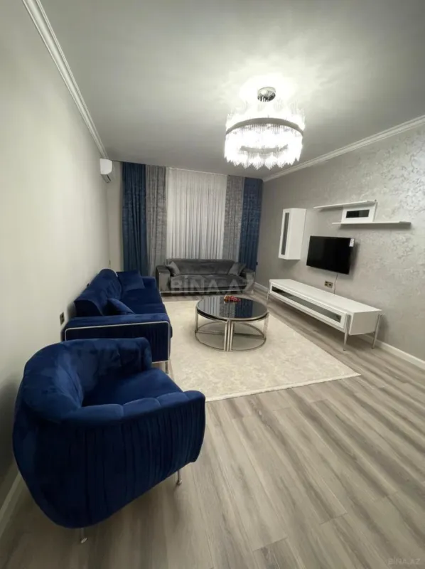 Kirayə verilir 2 otaqlı mənzil 105 m²