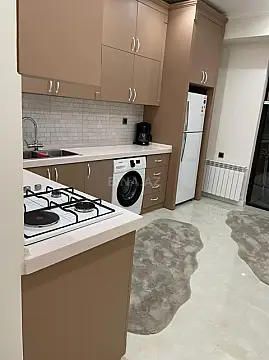 Kirayə verilir 2 otaqlı mənzil 105 m²