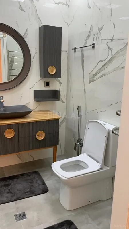 Kirayə verilir 2 otaqlı mənzil 105 m²