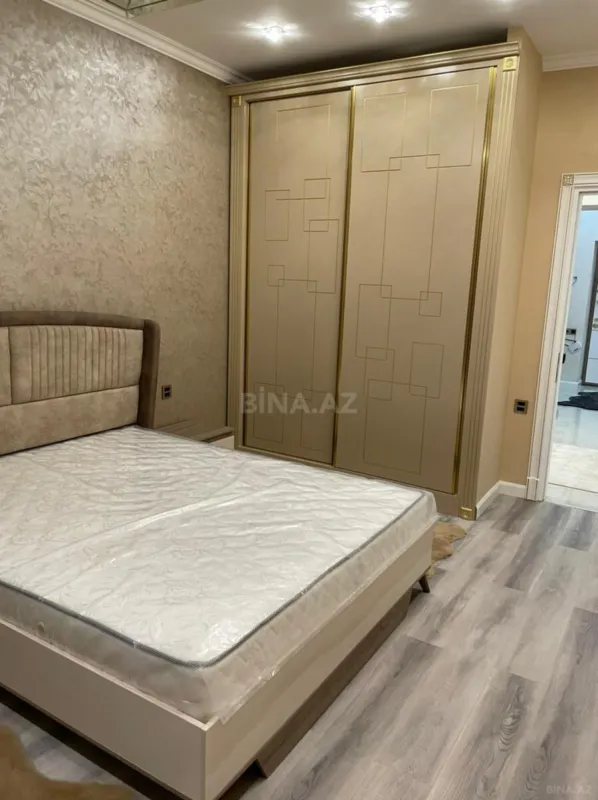 Kirayə verilir 2 otaqlı mənzil 105 m²