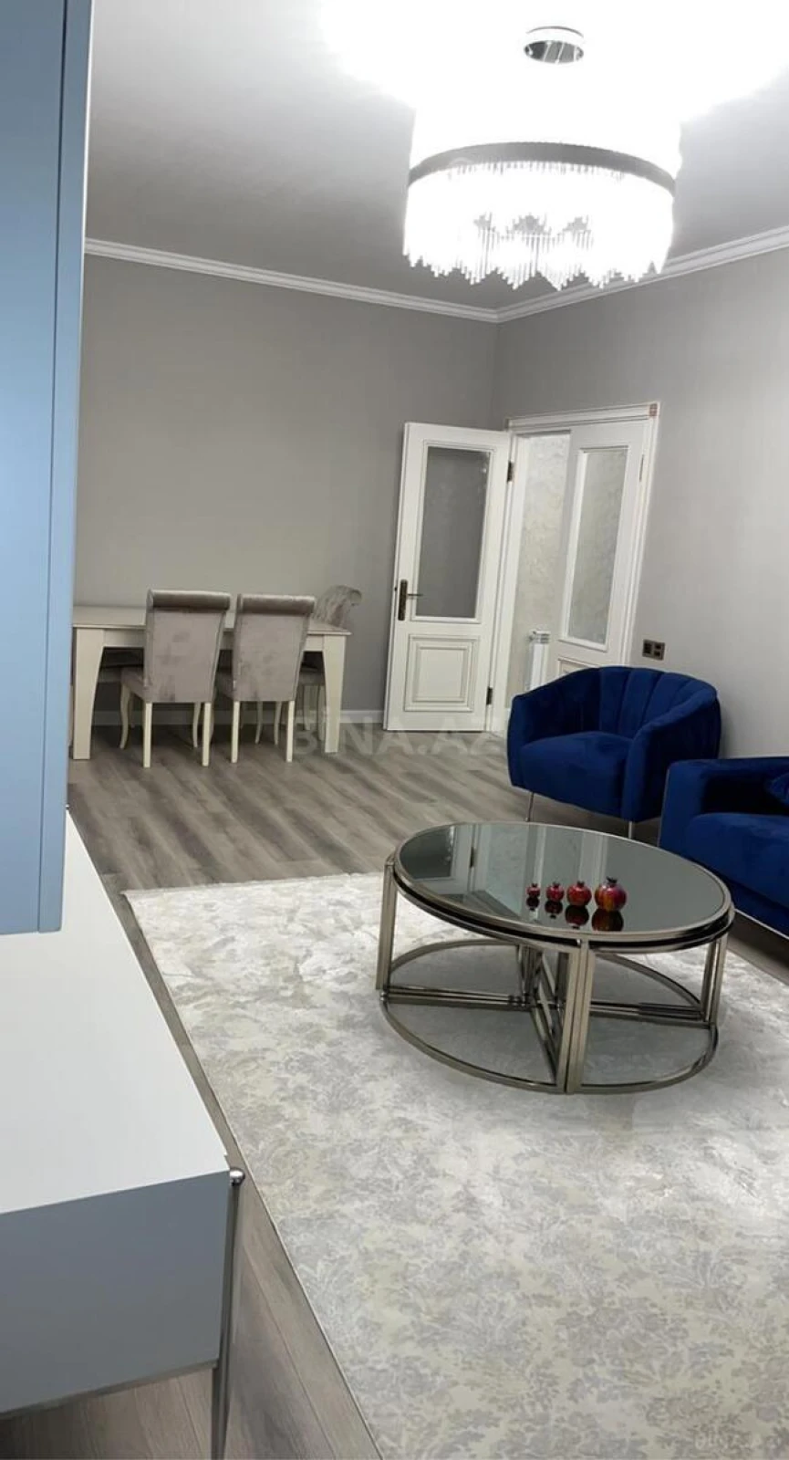 Kirayə verilir 2 otaqlı mənzil 105 m²