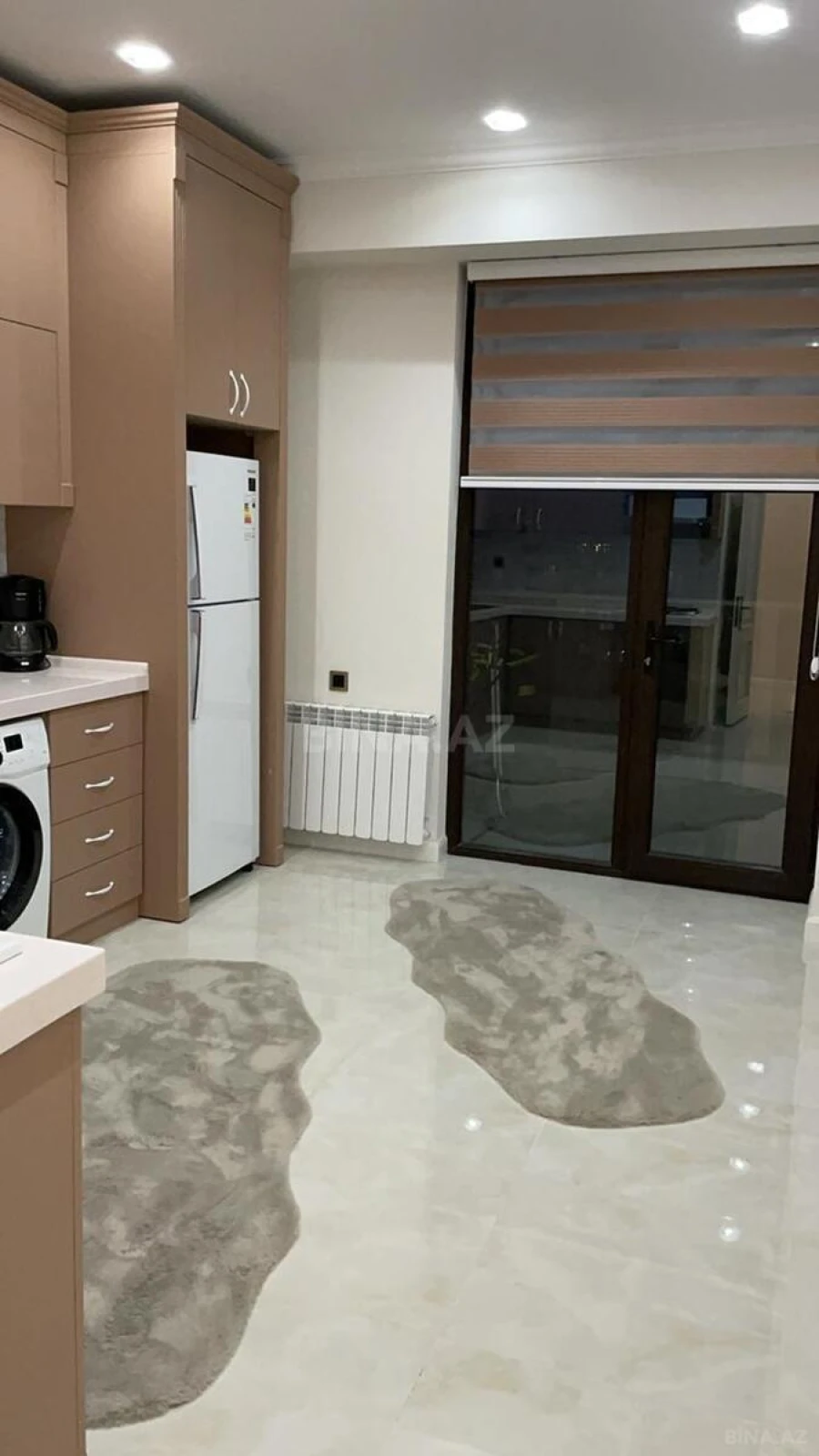 Kirayə verilir 2 otaqlı mənzil 105 m²
