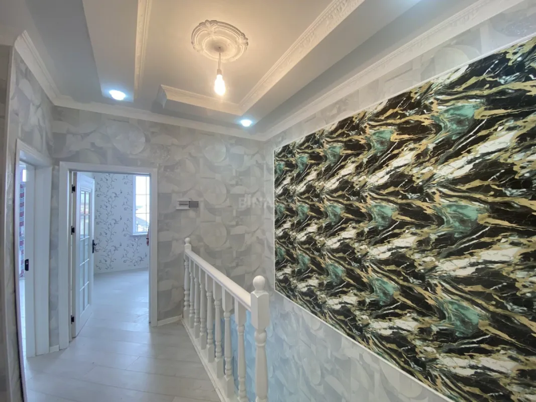 Satılır 5 otaqlı həyət evi 140 m²