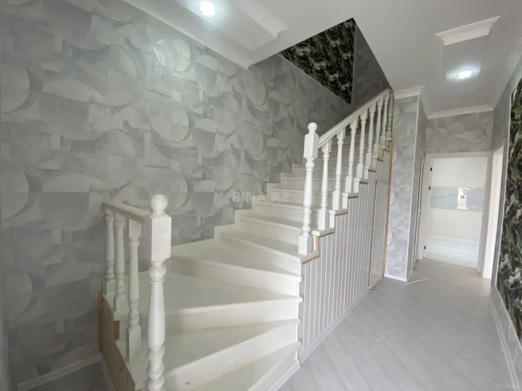 Satılır 5 otaqlı həyət evi 140 m²