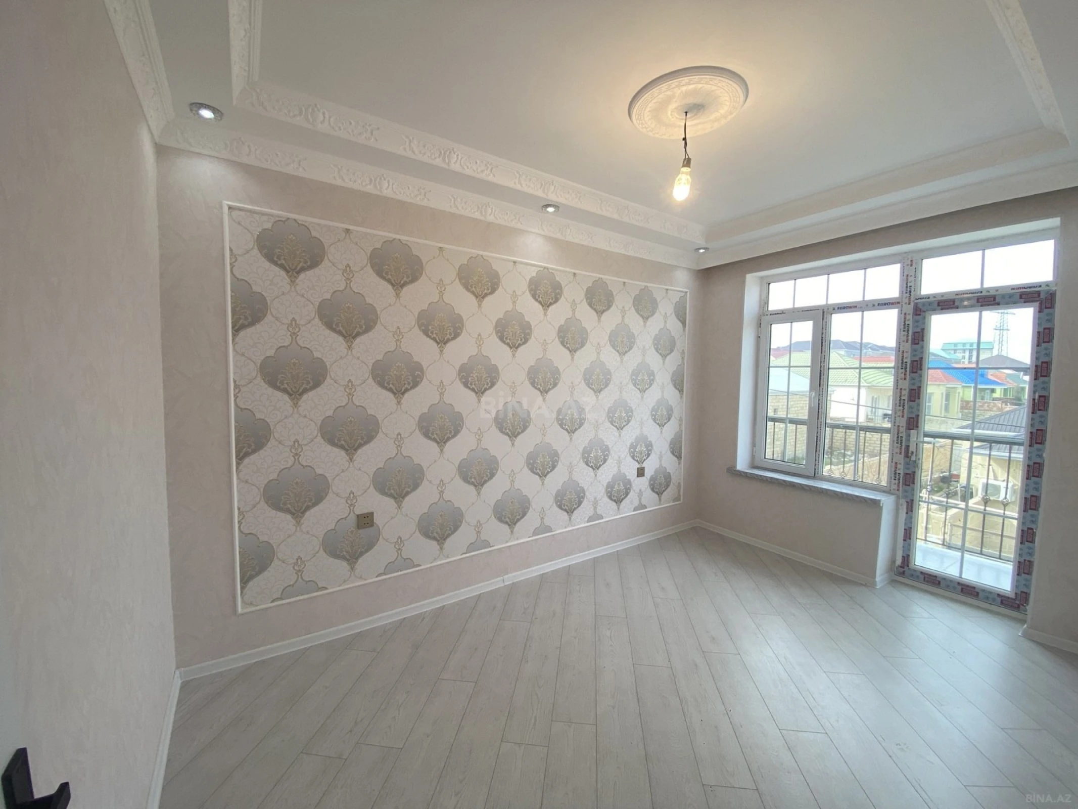 Satılır 5 otaqlı həyət evi 140 m²