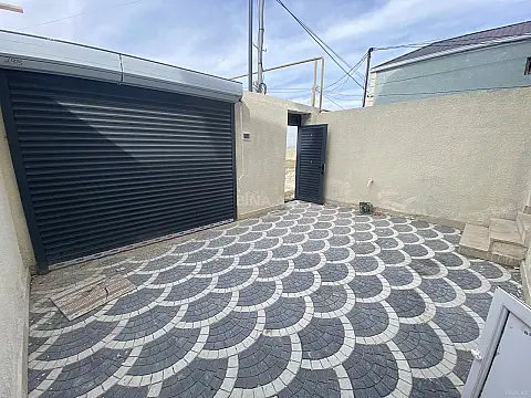 Satılır 5 otaqlı həyət evi 140 m²