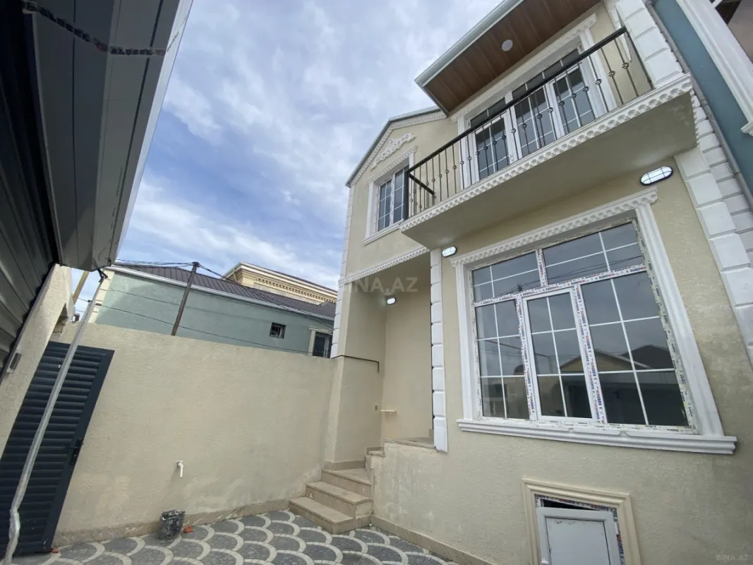 Satılır 5 otaqlı həyət evi 140 m²