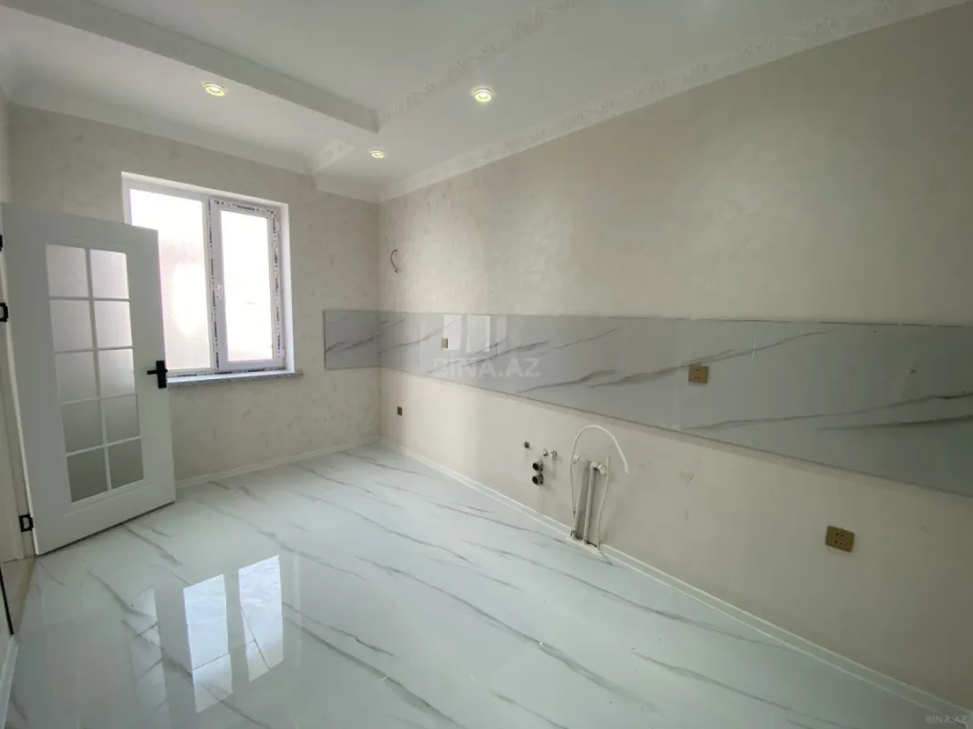 Satılır 5 otaqlı həyət evi 140 m²