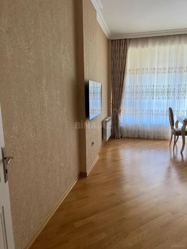 Kirayə verilir 2 otaqlı mənzil 100 m²