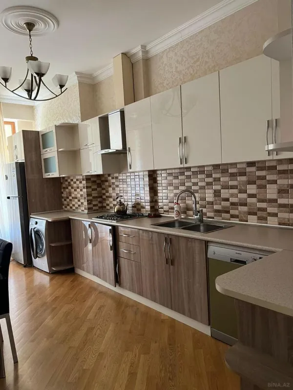 Kirayə verilir 2 otaqlı mənzil 100 m²