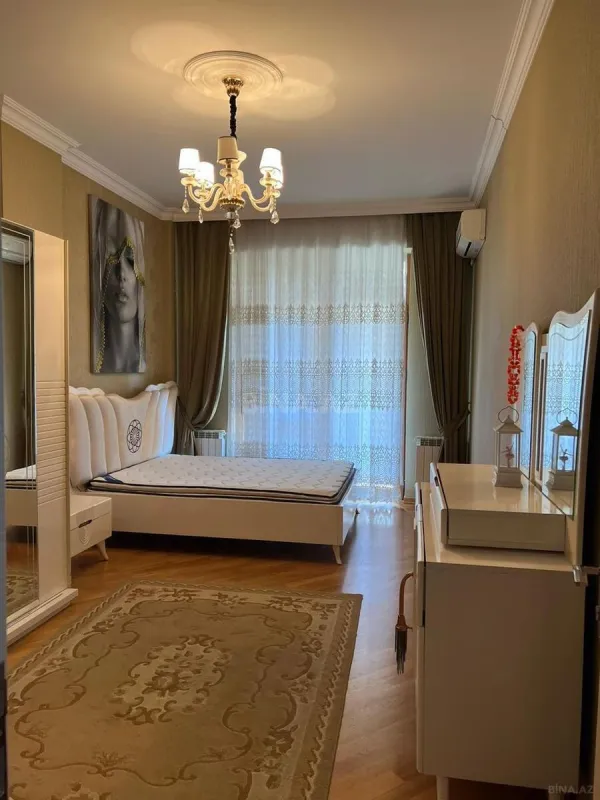 Kirayə verilir 2 otaqlı mənzil 100 m²