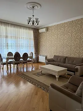 Kirayə verilir 2 otaqlı mənzil 100 m²