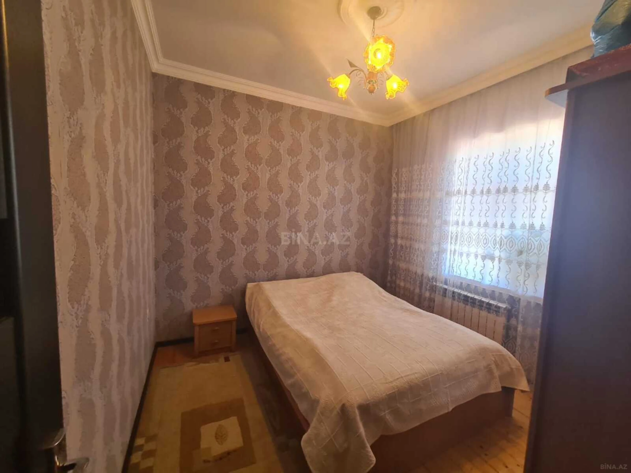 Satılır 6 otaqlı həyət evi 240 m²