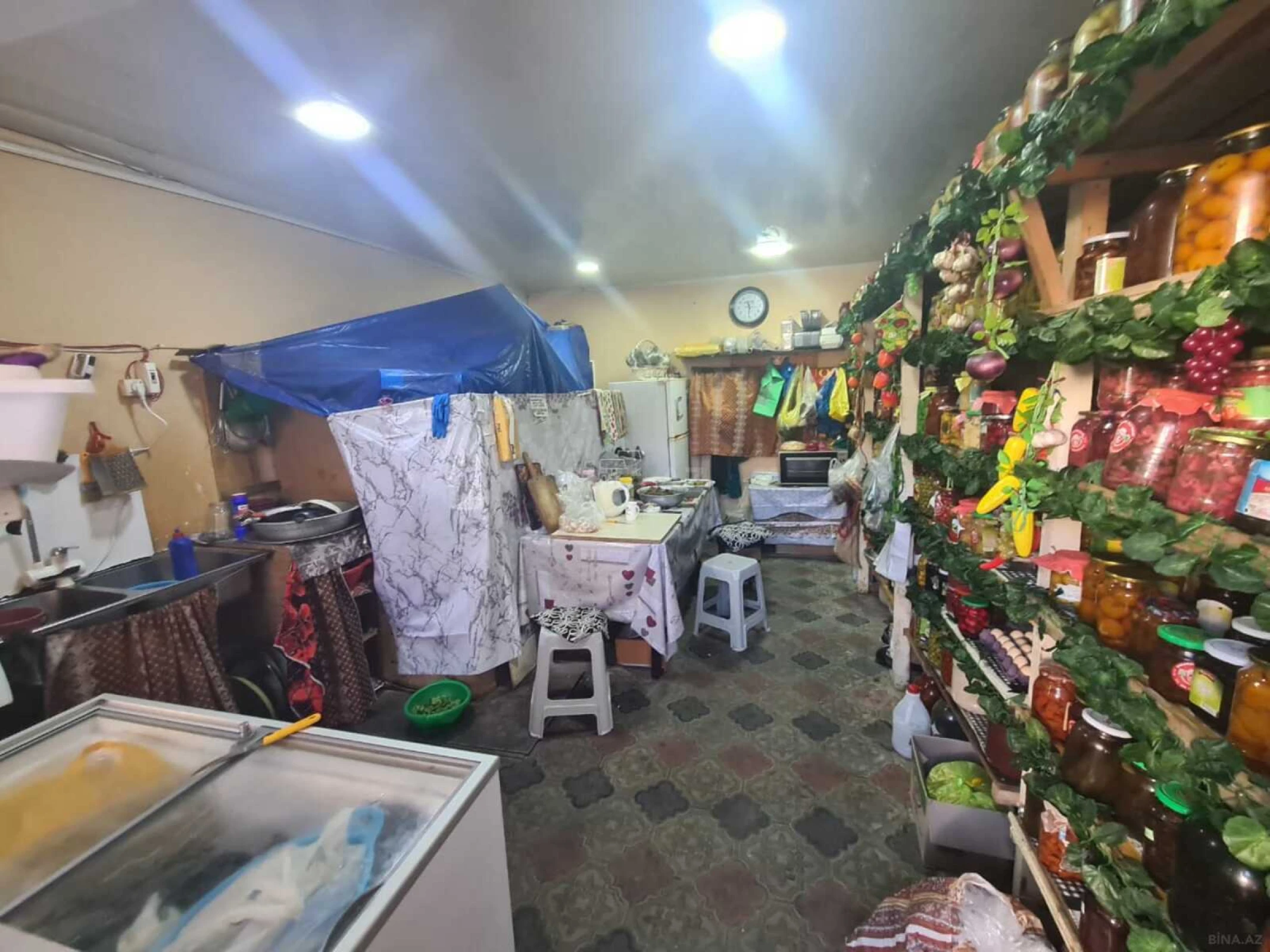 Satılır 6 otaqlı həyət evi 240 m²