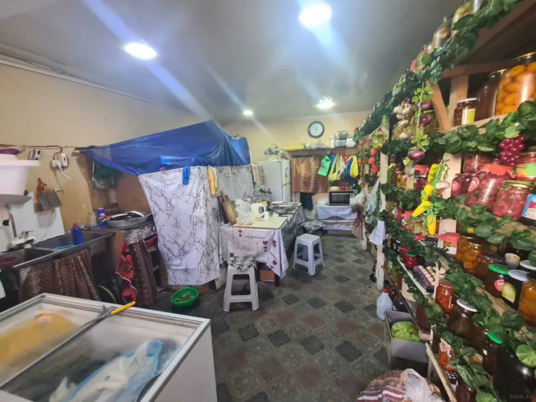 Satılır 6 otaqlı həyət evi 240 m²