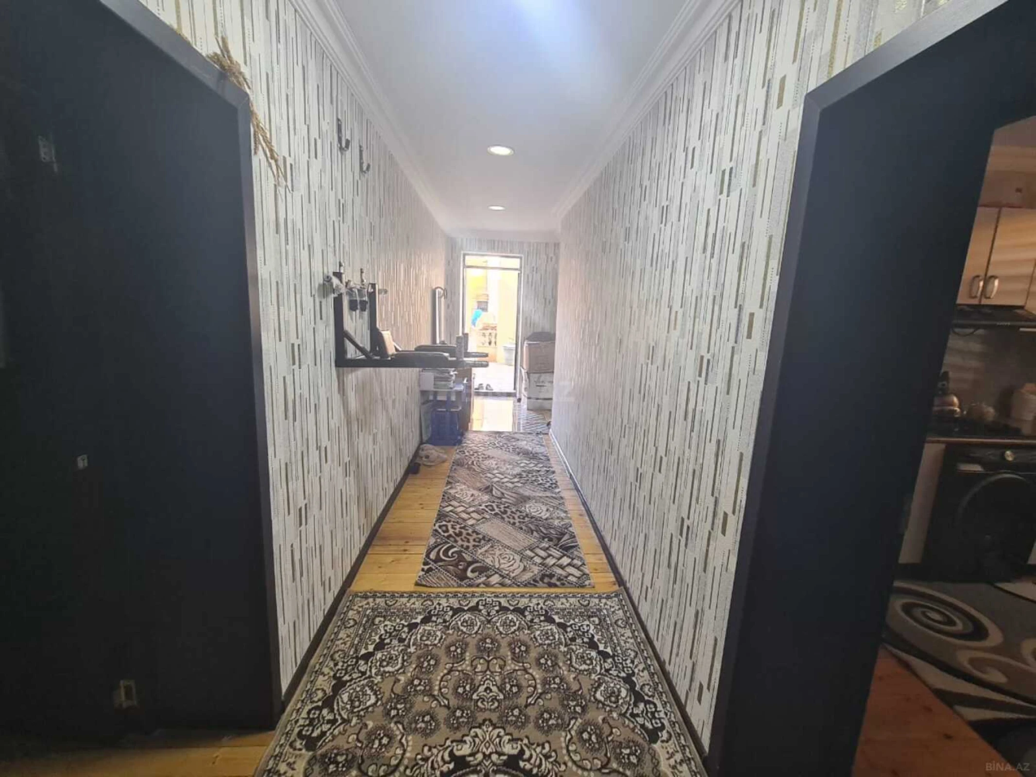 Satılır 6 otaqlı həyət evi 240 m²