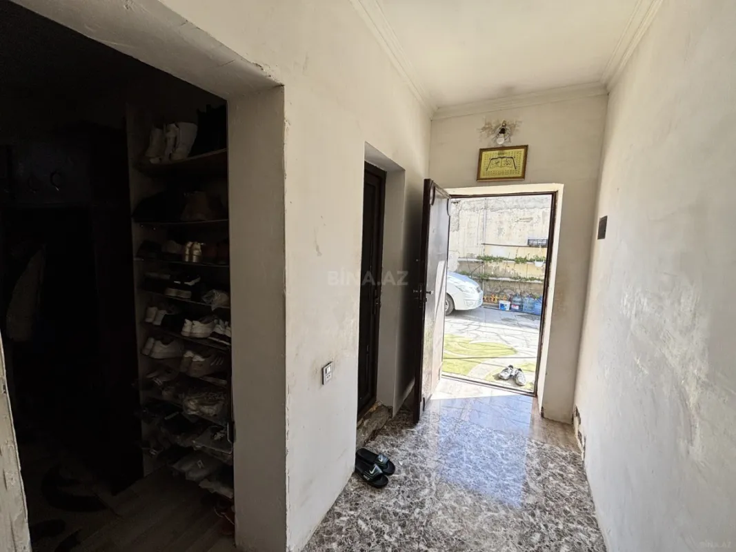 Satılır 10 otaqlı həyət evi 320 m²