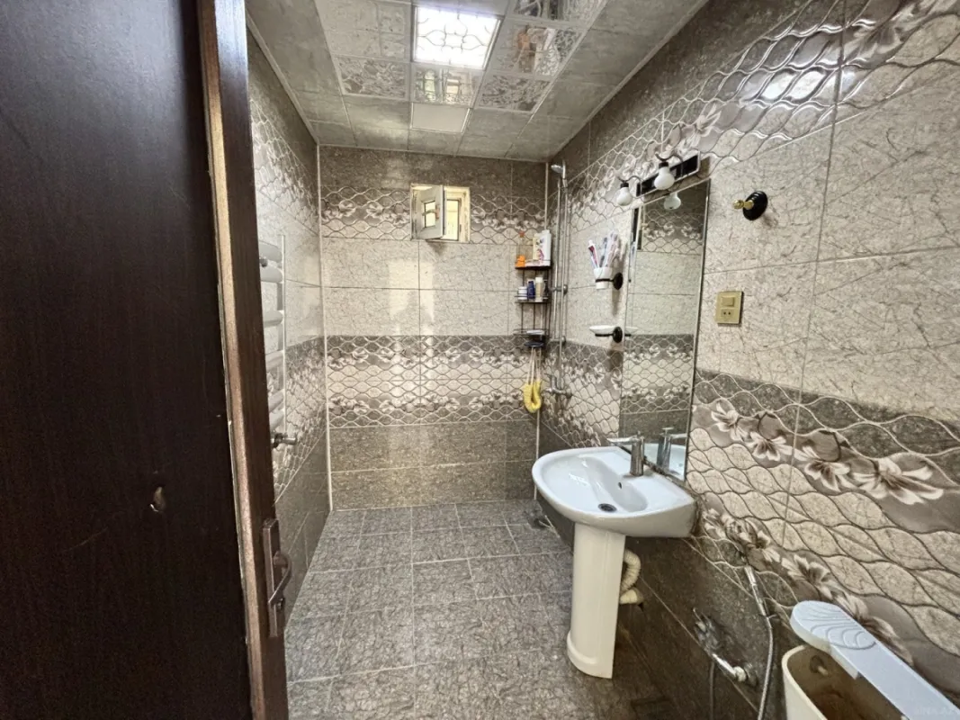Satılır 10 otaqlı həyət evi 320 m²