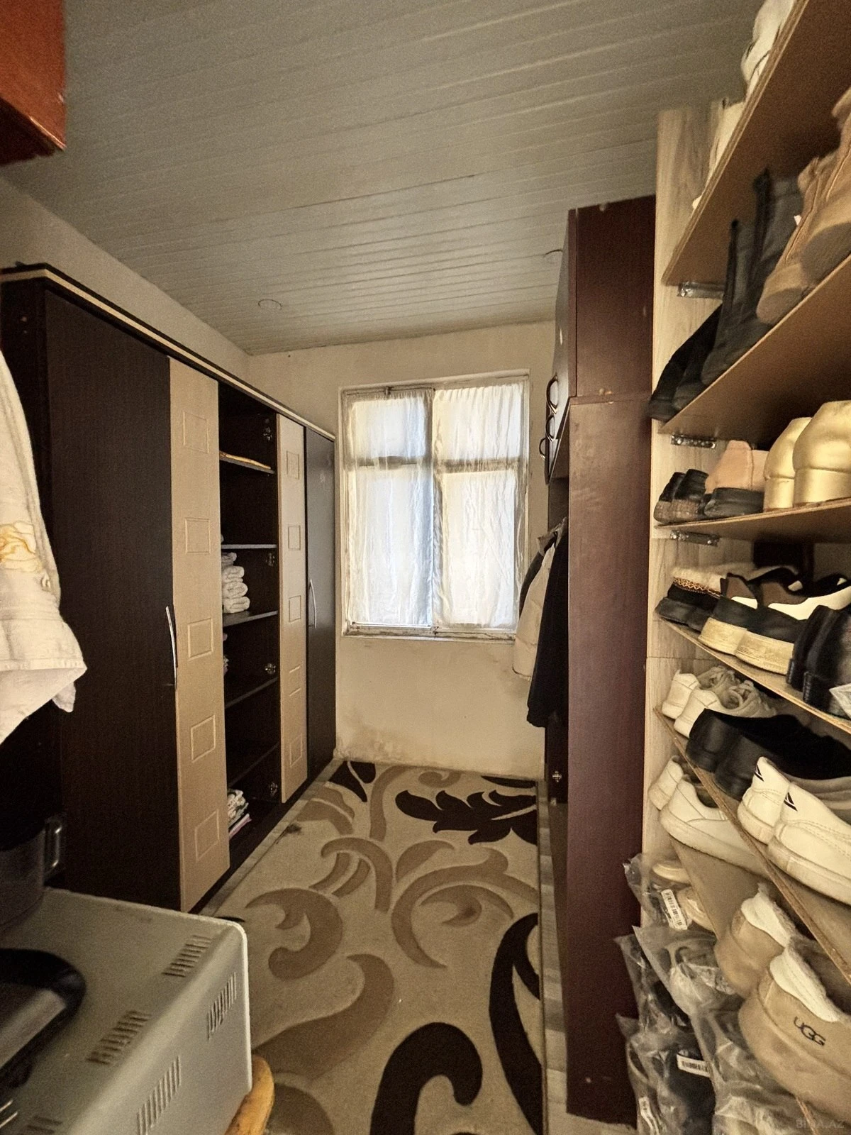 Satılır 10 otaqlı həyət evi 320 m²