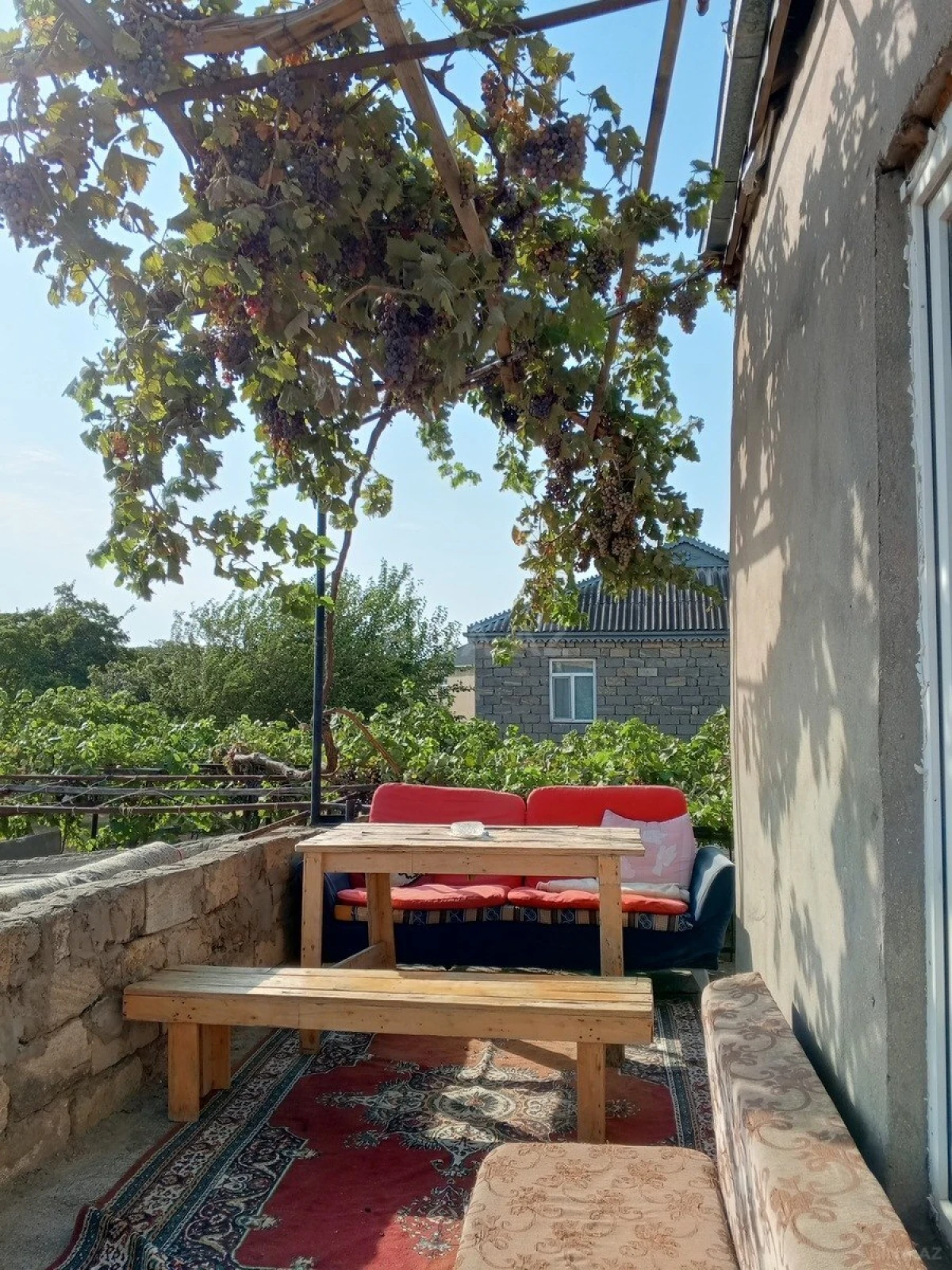 Satılır 10 otaqlı həyət evi 320 m²