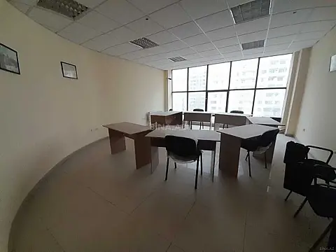 Kirayə verilir obyekt 550 m² — Bakı 550.00 m²