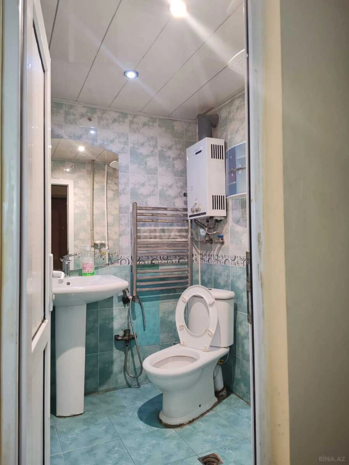 Kirayə verilir 2 otaqlı mənzil 60 m²