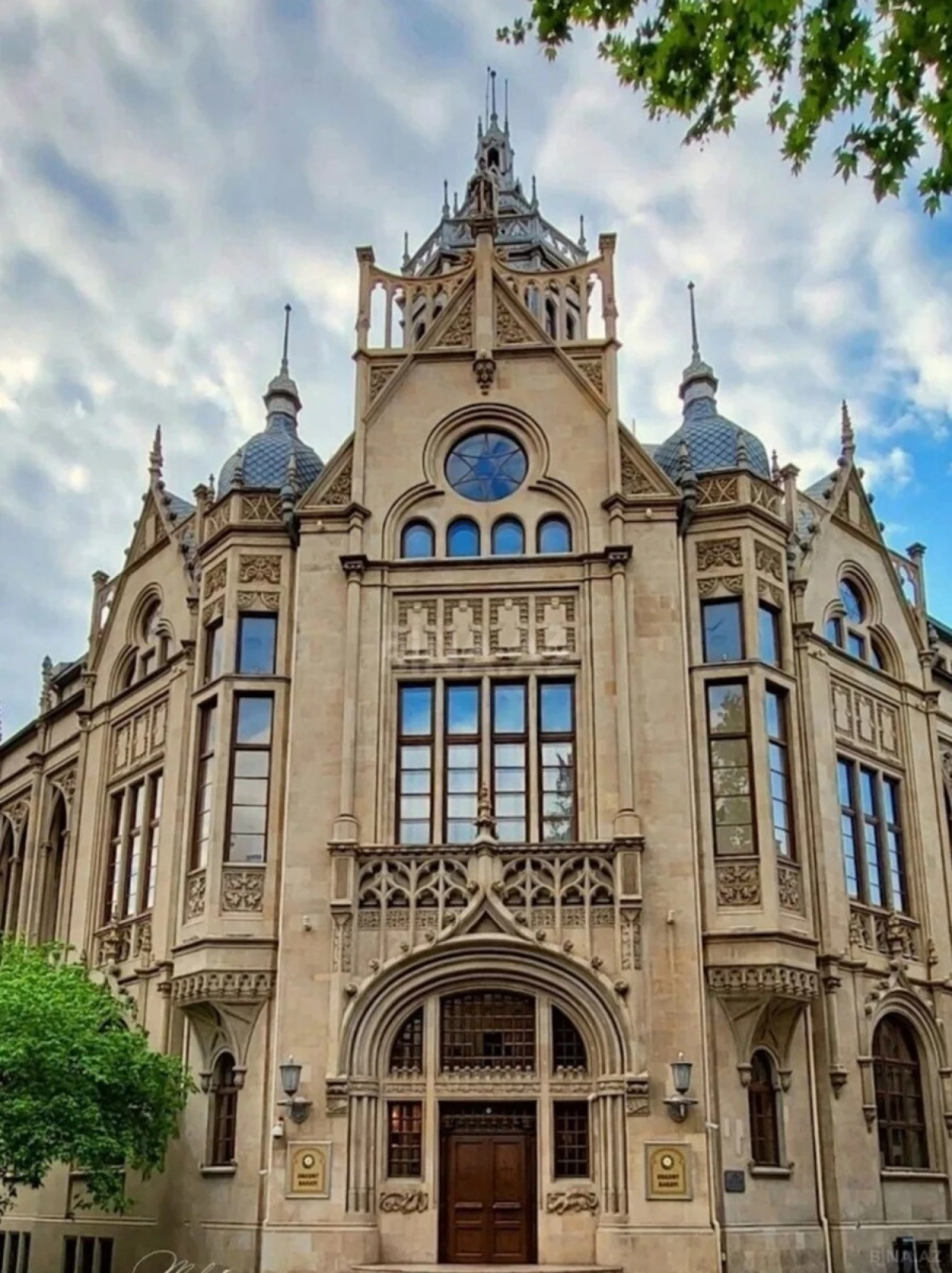 Satılır 2 otaqlı mənzil 70 m²