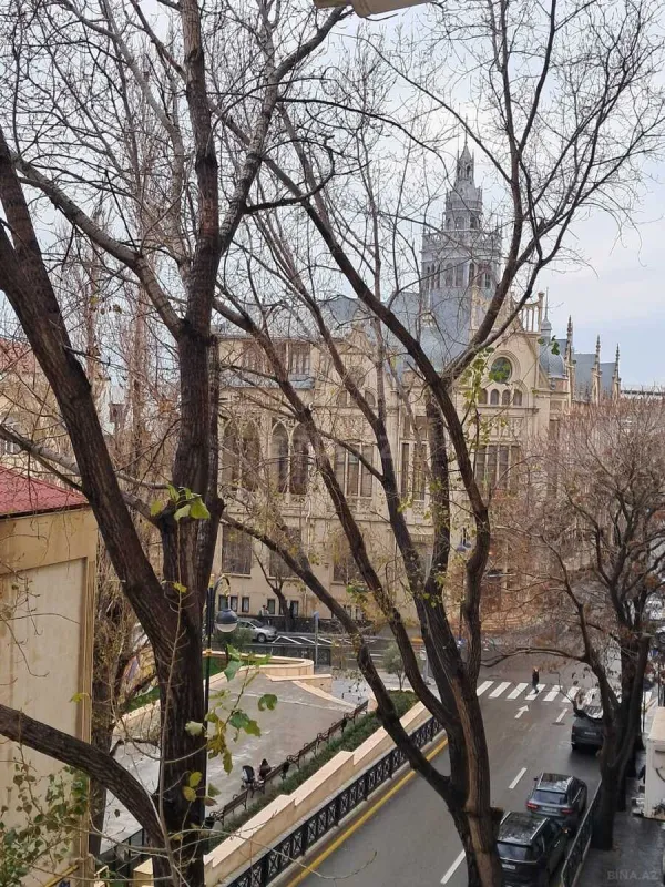 Satılır 2 otaqlı mənzil 70 m²