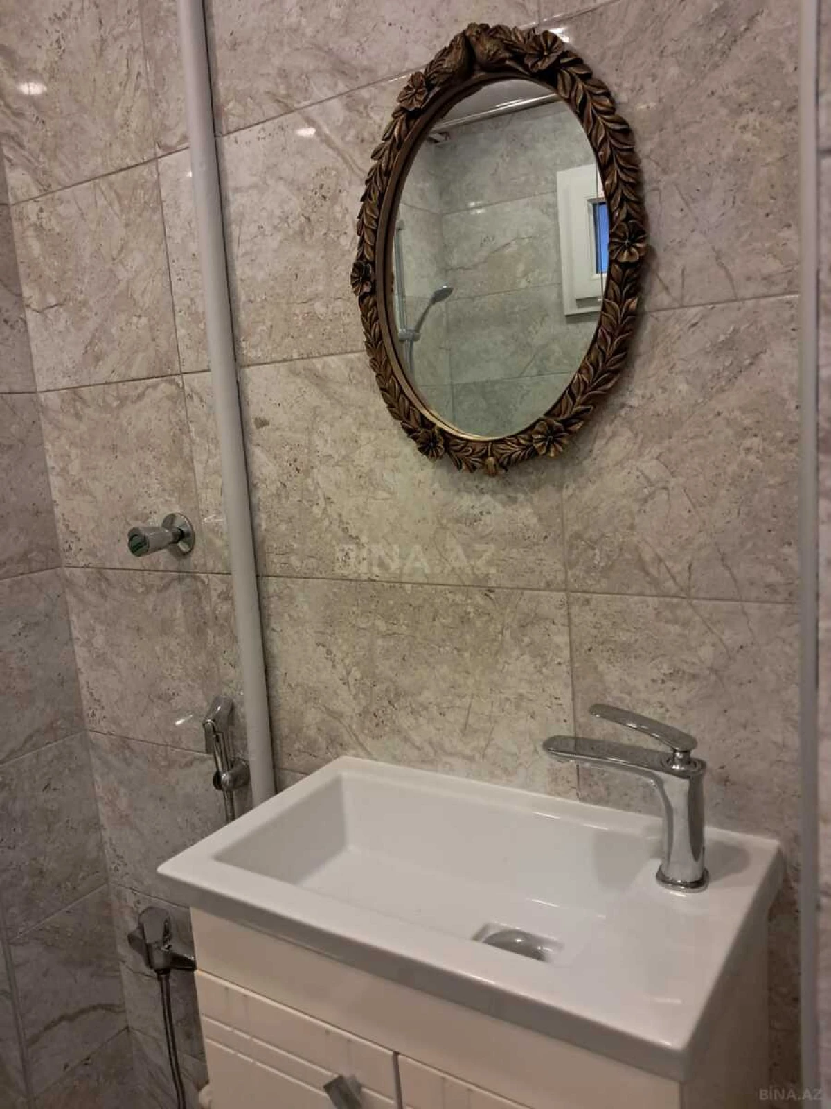 Satılır 2 otaqlı mənzil 70 m²