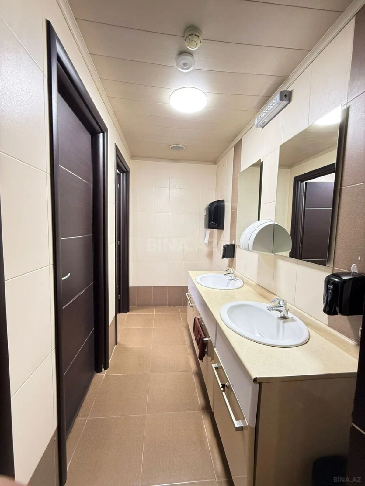 Kirayə verilir 7 otaqlı ofis 340 m²